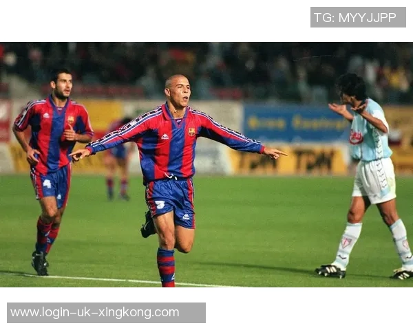 巴萨荣耀时刻六冠王之路展现足球传奇与团队精神 巴萨荣耀时刻六冠王之路展现足球传奇与团队精神